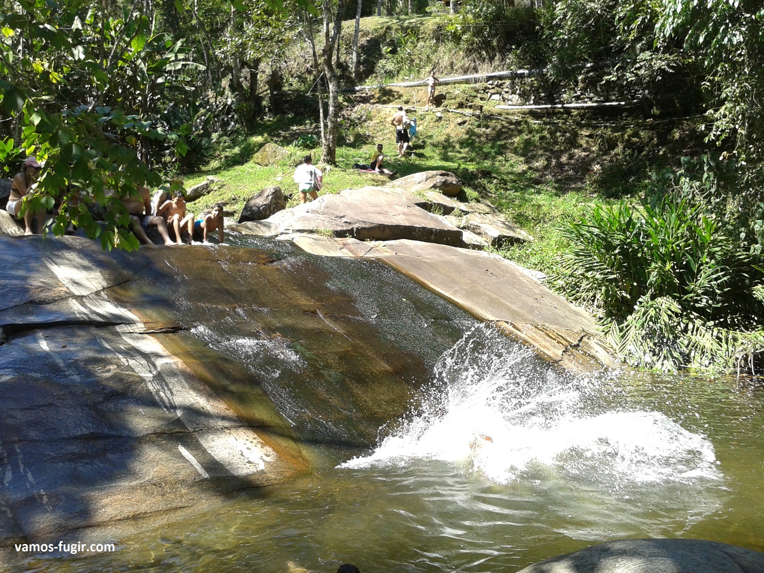 Cachoeira em Pindamonhangaba é diversão garantida